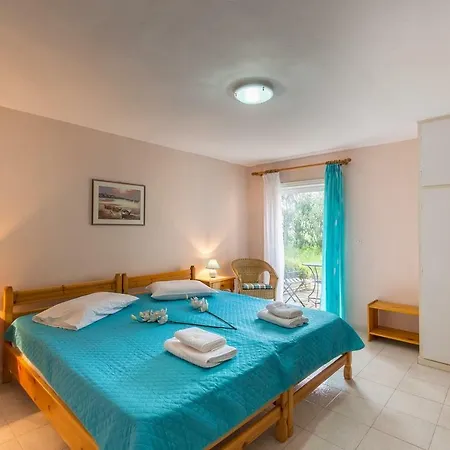 Ormos Drepanou Apartment *